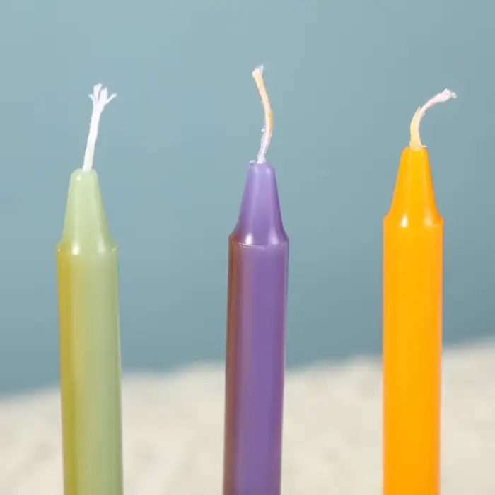 Mini bougie conique rouge non parfumée fait à la main pour rituels et décoration de Noël 12 pièces par boîte activité religieuse ambiance chaleureuse