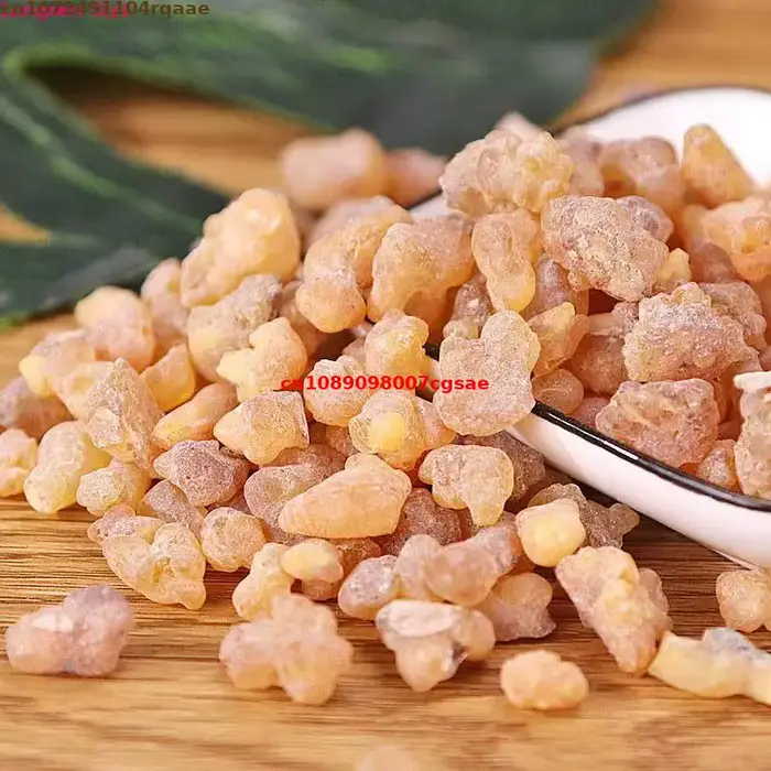 Résine d'encens naturelle pour la création de bougies, savons, parfums, huiles essentielles et aromathérapie à domicile en gris foncé jaune clair kaki foncé vert clair
