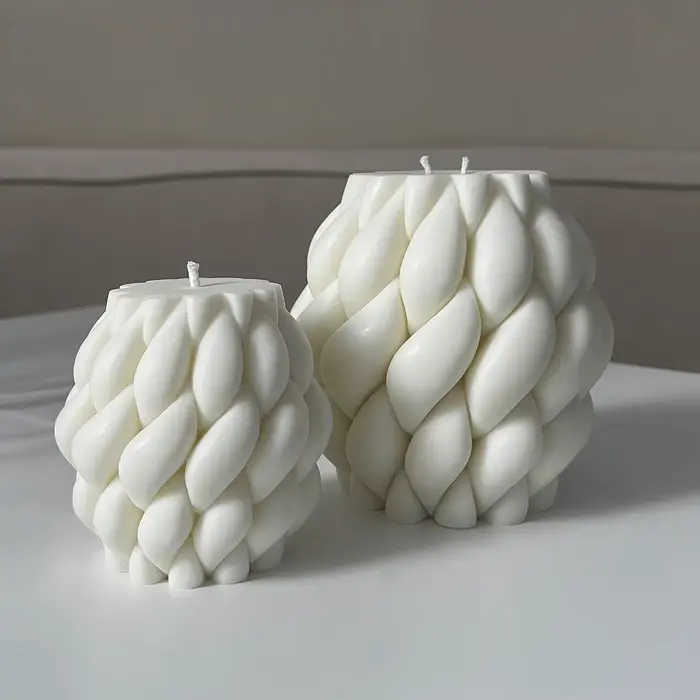 Moules à bougies en silicone torsadés géométriques