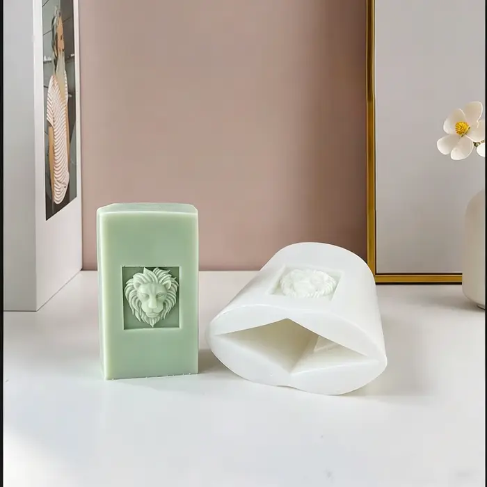 Moule à bougie de déesse Athènes pour création artisanale de bougies décoratives en gris clair ou vert clair style artistique et mythologique