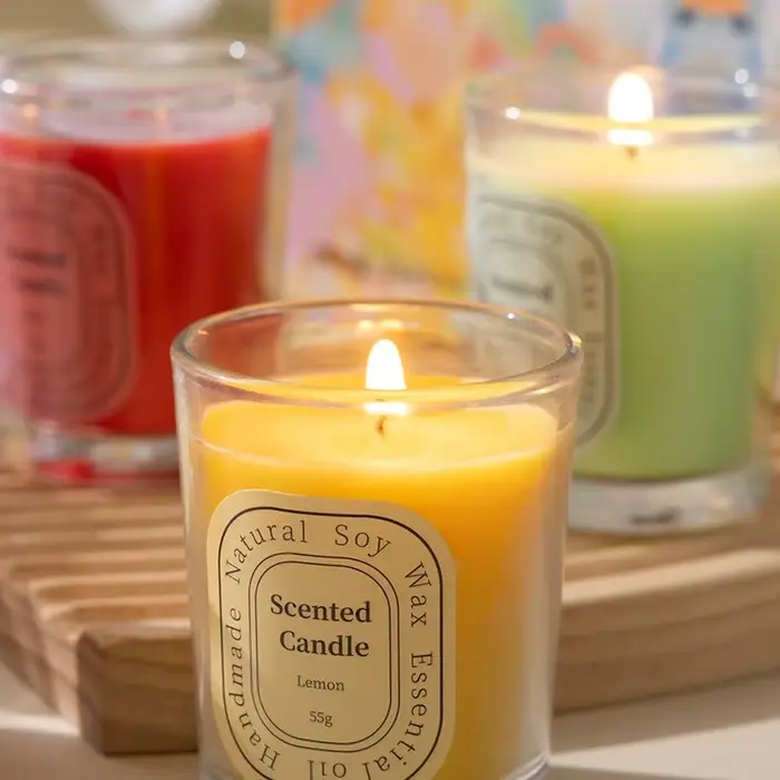 Bougies parfumées multicolores en cire de soja pour décoration de maison et cadeaux d'occasions spéciales Saint Valentin Noël Lavande Vanille Citron Rose Jasmin Cacao