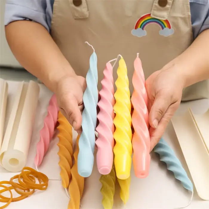 Moule en silicone pour bougie conique enroulement