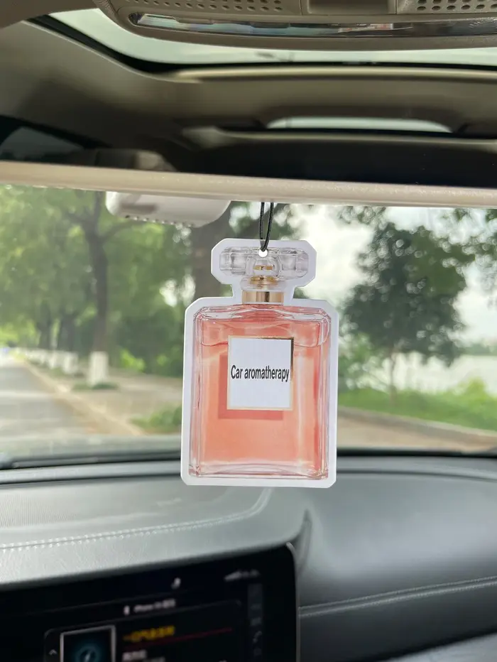 Diffuseur de parfum pour voiture en forme de flacon