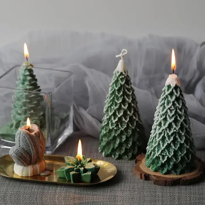 Bougies d'arbre de Noël sculptées à la main parfumées à l'aromathérapie pour la décoration de la maison et les occasions spéciales