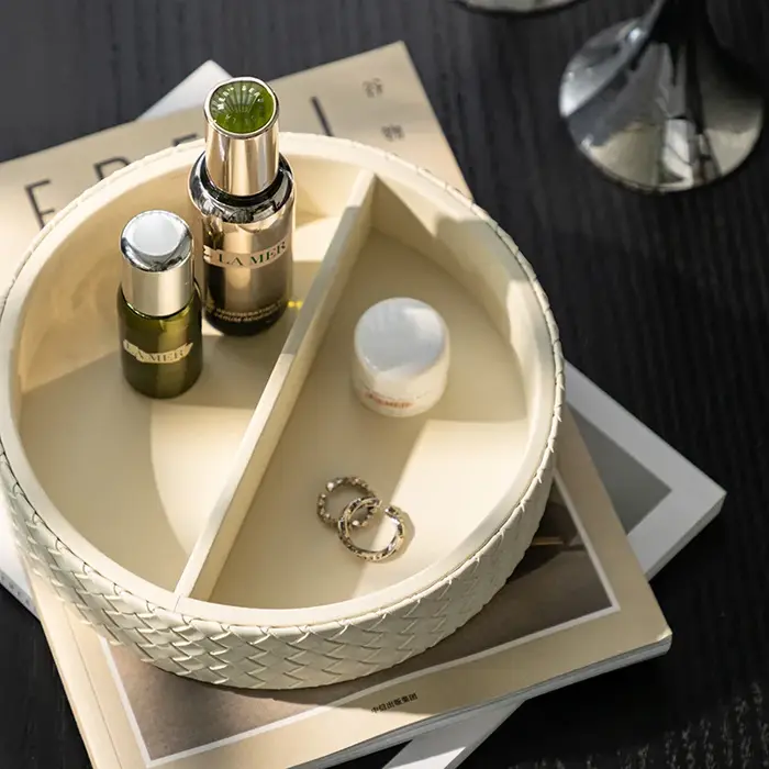 Plateau de parfum en cuir nordique de luxe rétro avec compartiments pour bijoux et parfums pour la maison et le bureau occasions spéciales