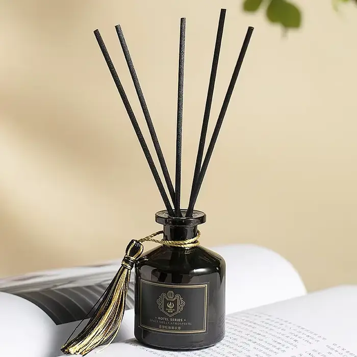 Ensemble diffuseur de parfum à bâtonnets en rotin