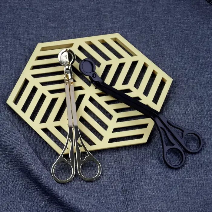 Outil de soin coupe-mèche de bougie en acier inoxydable pour les amateurs de bougies multifonctionnels et élégants pour l'intérieur et les occasions spéciales