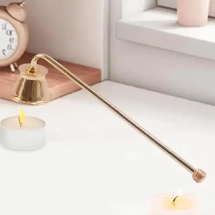 Extingoir à bougie en forme de cloche métallique durable pour décoration intérieure et aromathérapie occassions spéciales