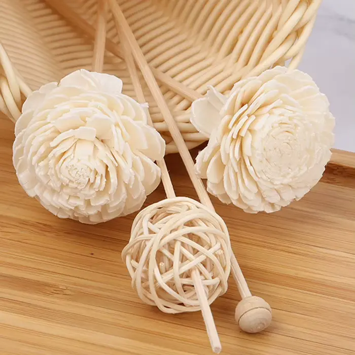 Bâtons de diffuseur en rotin avec dessus de fleurs